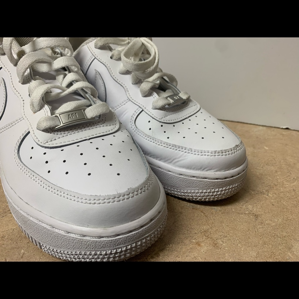 Nike Air Force 1’s Boys Size 6.5 - Picture 4 of 7